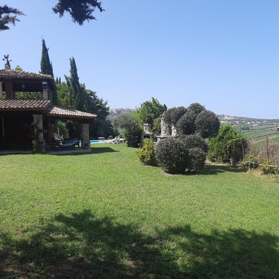 Vila Casalustro Citta Sant'Angelo Exteriér fotografie